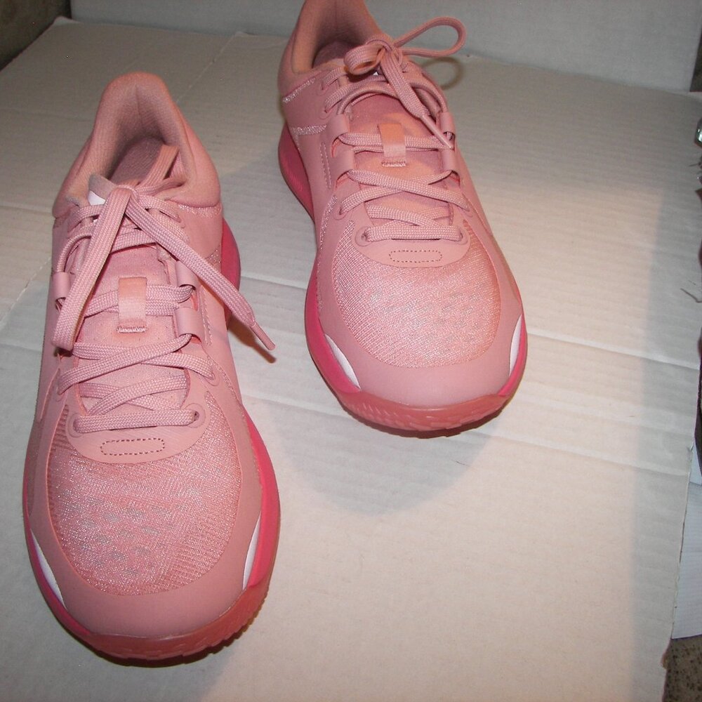 Lululemon Strongfeel Women's Pink Training Shoe Like New in Box